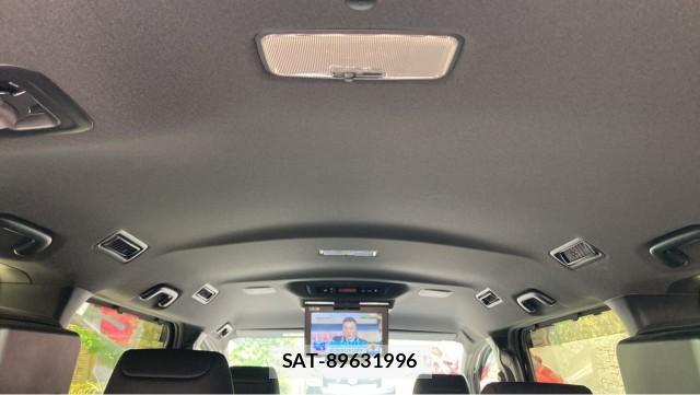 Toyota VOXY 2019-02 8280926-15