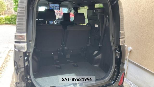 Toyota VOXY 2019-02 8280926-17