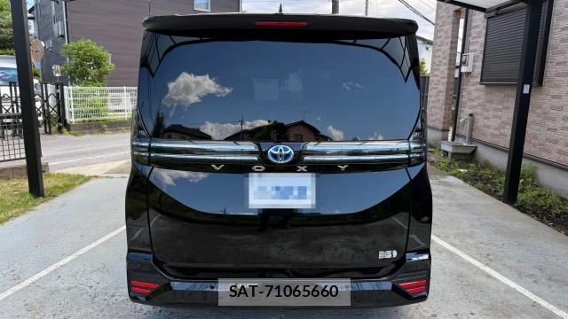 Toyota VOXY 2025-08 8281002-1