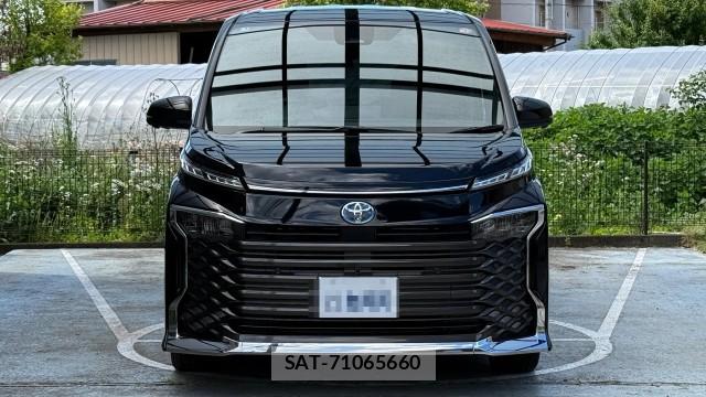 Toyota VOXY 2025-08 8281002-7