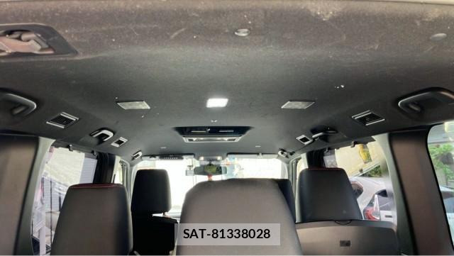 Toyota VOXY 2022-12 8281013-15