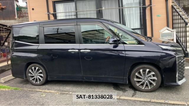 Toyota VOXY 2022-12 8281013-3