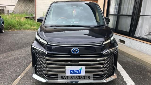 Toyota VOXY 2022-12 8281013-9