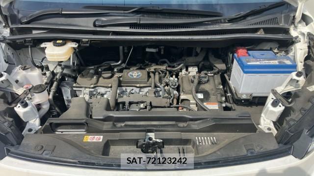 Toyota VOXY 2024-08 8281112-7
