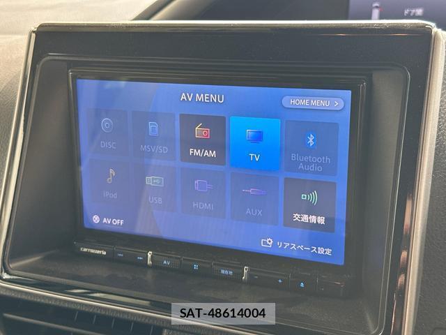 Toyota VOXY 2019-04 8281200-3