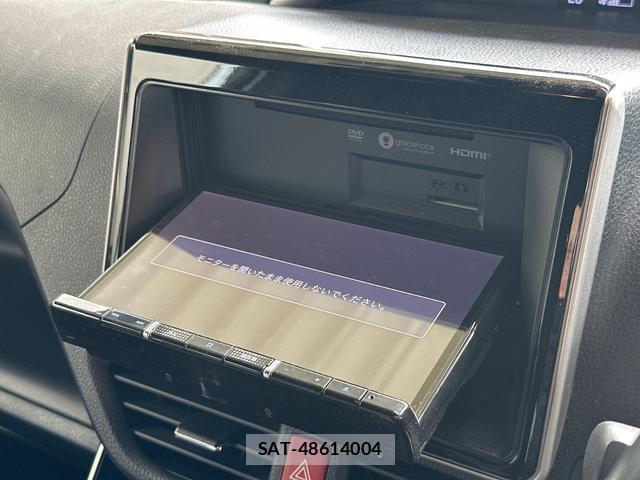 Toyota VOXY 2019-04 8281200-4