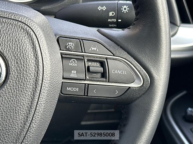 Toyota VOXY 2023-06 8281203-18