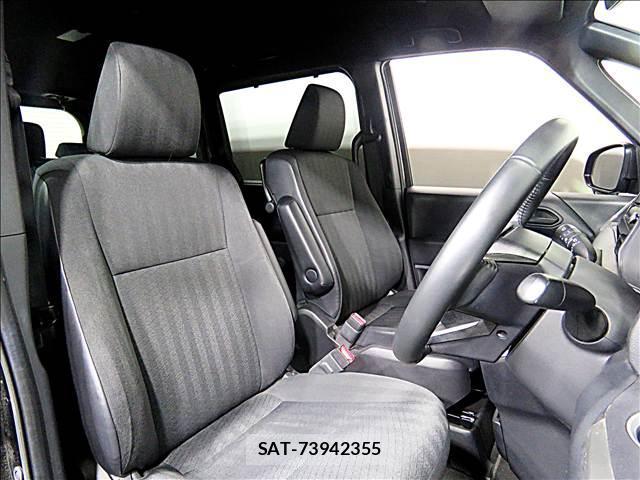 Toyota VOXY 2023-06 8281259-10