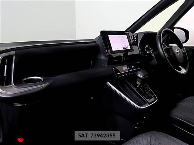 Toyota VOXY 2023-06 8281259-11