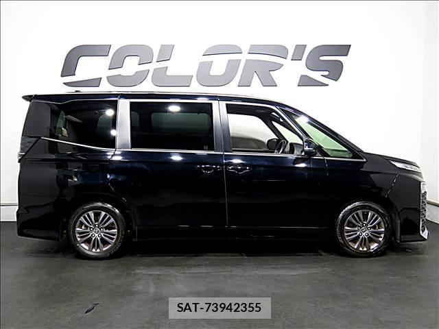 Toyota VOXY 2023-06 8281259-6