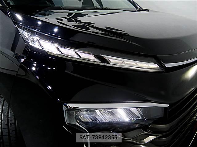 Toyota VOXY 2023-06 8281259-8