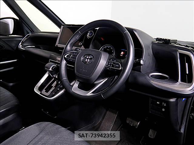 Toyota VOXY 2023-06 8281259-9