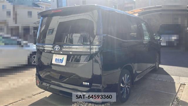 Toyota VOXY 2025-07 8281317-1