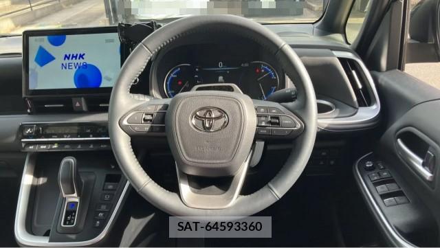 Toyota VOXY 2025-07 8281317-16