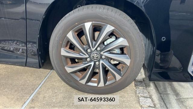 Toyota VOXY 2025-07 8281317-8
