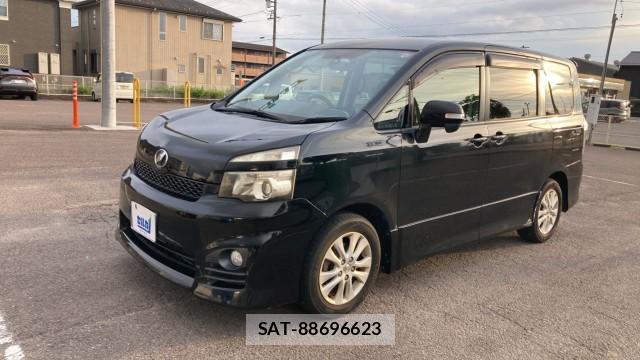 Toyota VOXY 2010-07 8281428-0