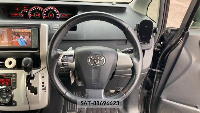 Toyota VOXY 2010-07 8281428-16