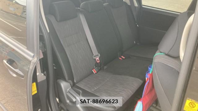 Toyota VOXY 2010-07 8281428-6