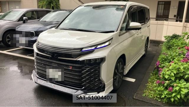 Toyota VOXY 2023-10 8281506-0