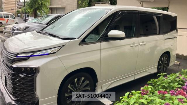 Toyota VOXY 2023-10 8281506-10