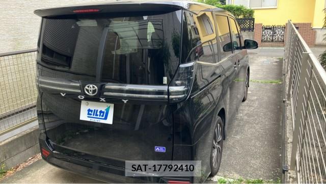 Toyota VOXY 2023-07 8281539-12