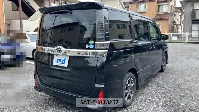 Toyota VOXY 2017-09 8281596-12