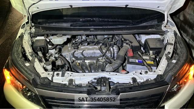Toyota VOXY 2017-03 8281609-7