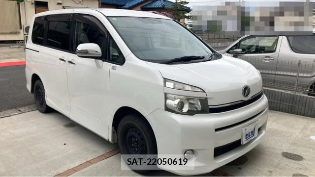 Toyota VOXY 2011-09 8281611-11