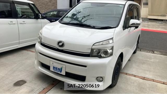Toyota VOXY 2011-09 8281611-9
