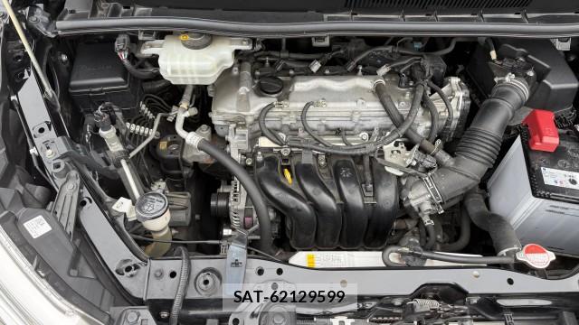 Toyota VOXY 2015-12 8281635-7
