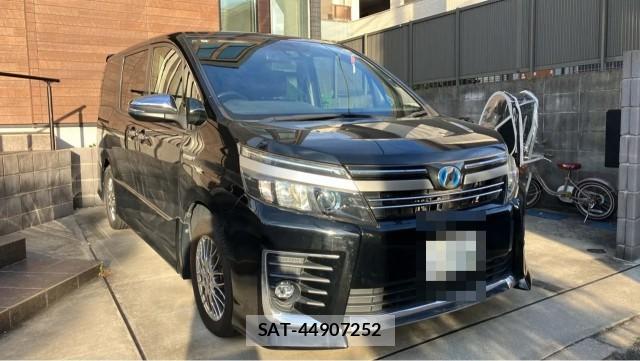Toyota VOXY 2016-12 8281724-11