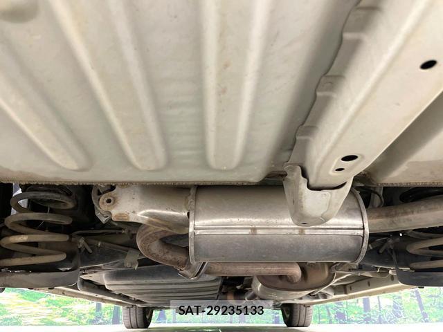 Toyota VOXY 2015-01 8281778-18