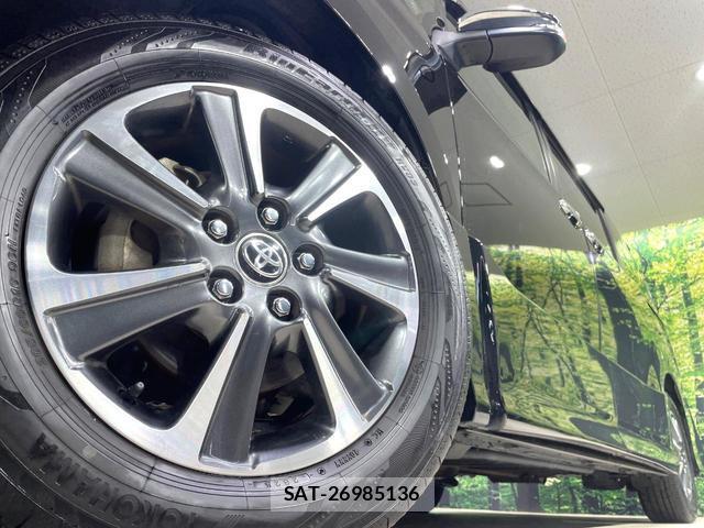 Toyota VOXY 2019-01 8281779-13