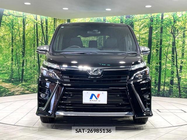 Toyota VOXY 2019-01 8281779-14