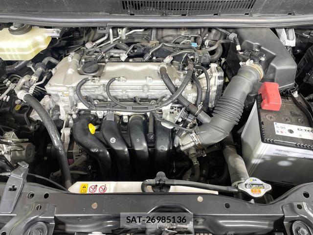 Toyota VOXY 2019-01 8281779-18