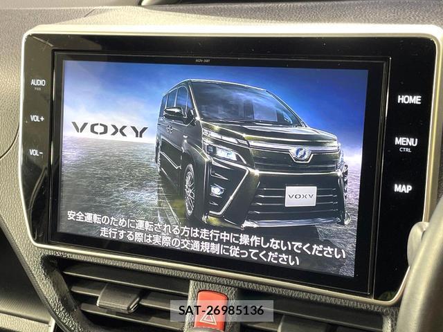 Toyota VOXY 2019-01 8281779-3