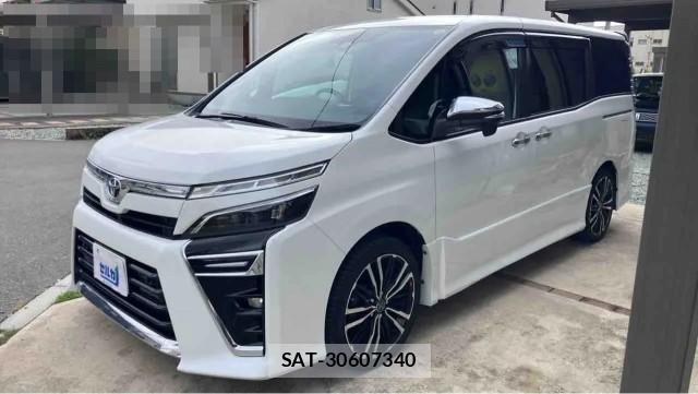 Toyota VOXY 2020-07 8281805-10