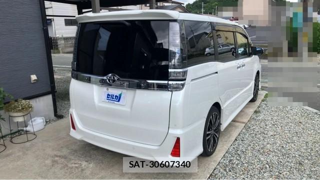 Toyota VOXY 2020-07 8281805-12