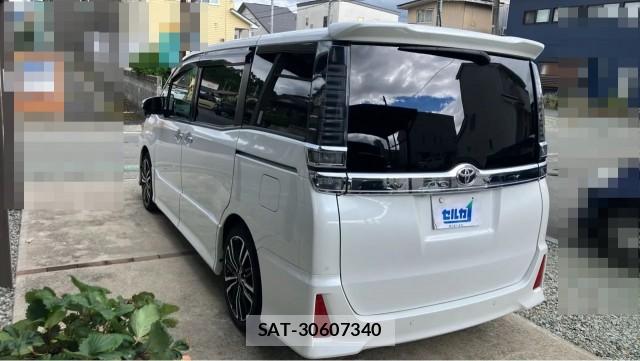 Toyota VOXY 2020-07 8281805-13