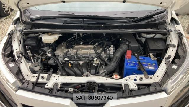 Toyota VOXY 2020-07 8281805-7