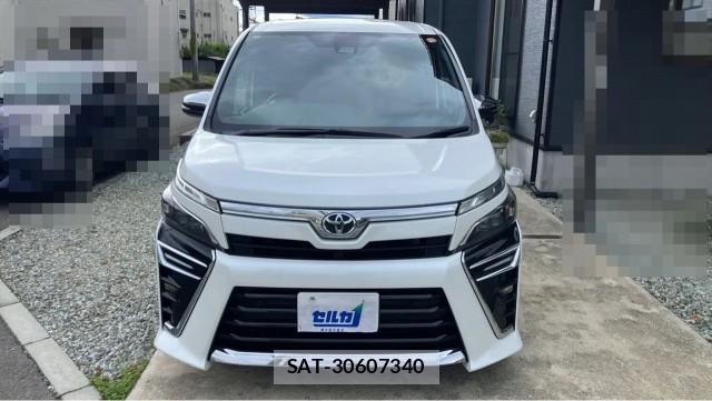 Toyota VOXY 2020-07 8281805-9