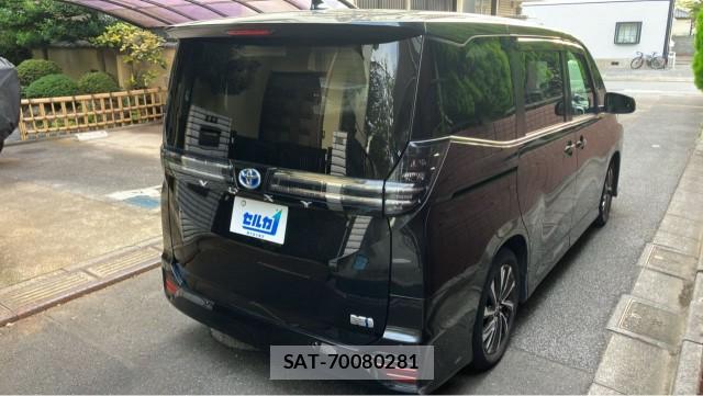 Toyota VOXY 2022-12 8281815-13