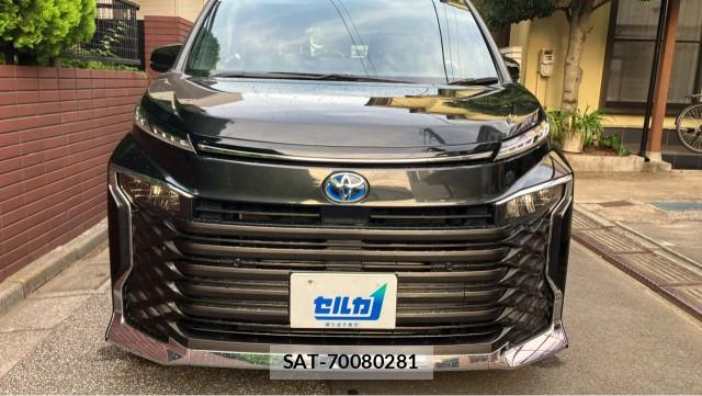 Toyota VOXY 2022-12 8281815-9