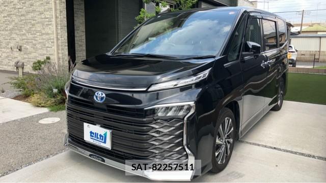 Toyota VOXY 2025-07 8281837-0