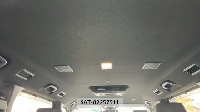 Toyota VOXY 2025-07 8281837-15
