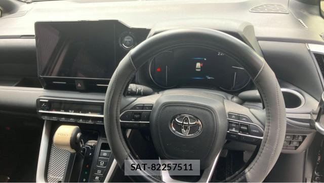 Toyota VOXY 2025-07 8281837-16