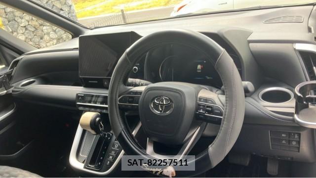 Toyota VOXY 2025-07 8281837-2