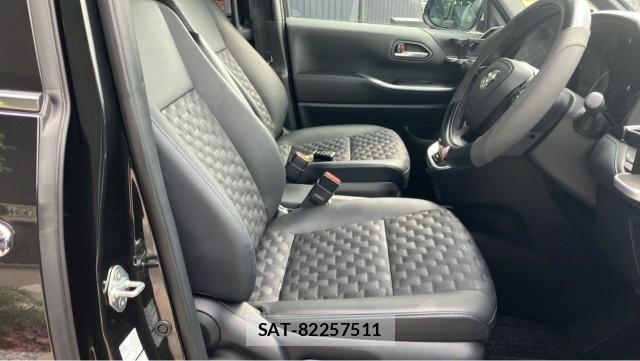 Toyota VOXY 2025-07 8281837-5