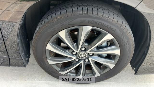 Toyota VOXY 2025-07 8281837-8