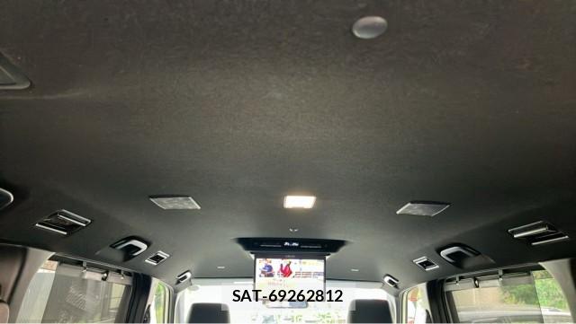 Toyota VOXY 2025-03 8281869-15